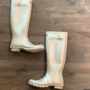 Hunter Pearl White Rain Boots Size 8